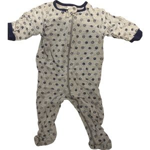 Zip up sports footies